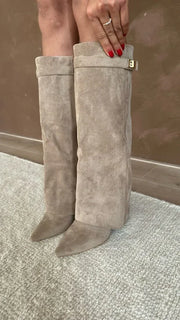 Bottes hautes femme à talons – Design élégant avec détail doré