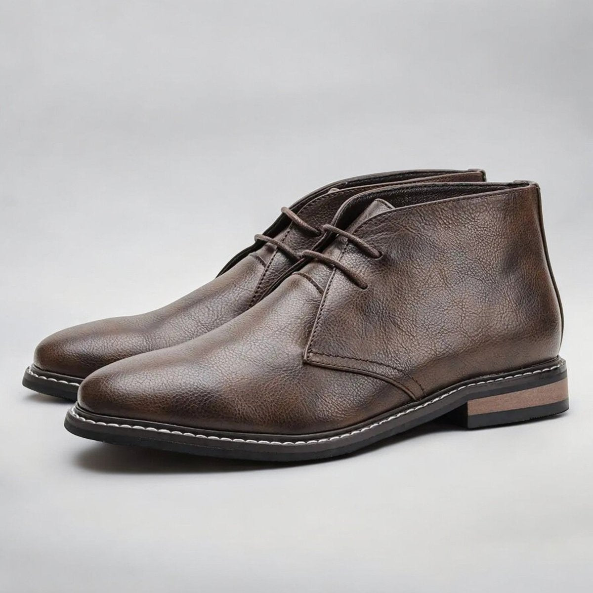Avelin Lyon | Bottines chukka homme à laçage court